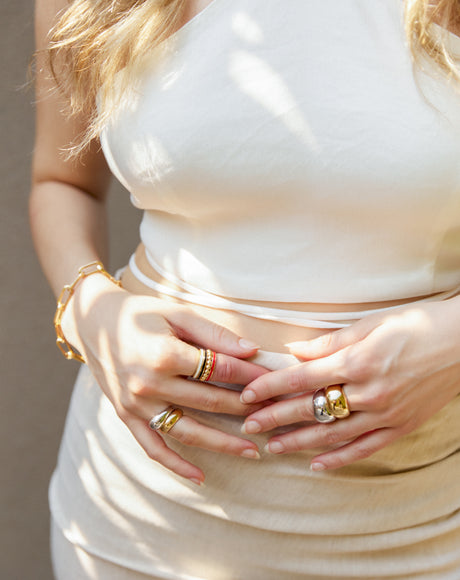 Model wearing Amalfi Bianco Ring.